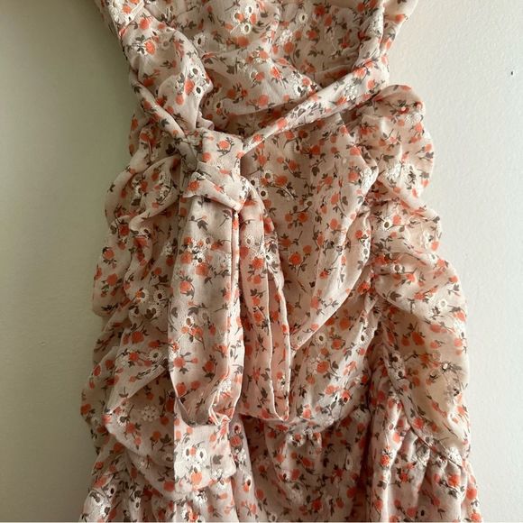 Storia • V-Neck‎ Floral Frill Dress - Picture 4 of 10